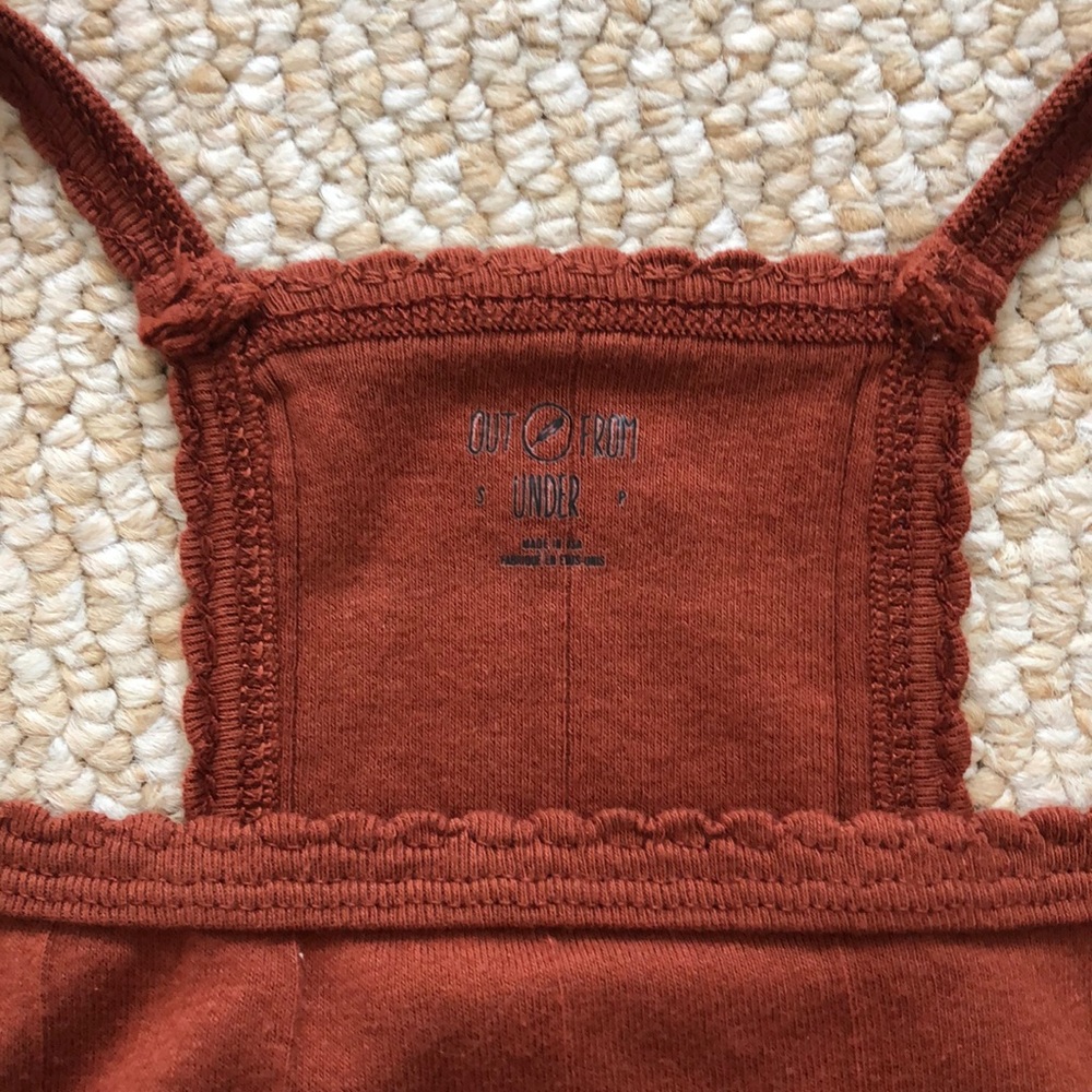 Rust red tank top - Picture 2 of 3